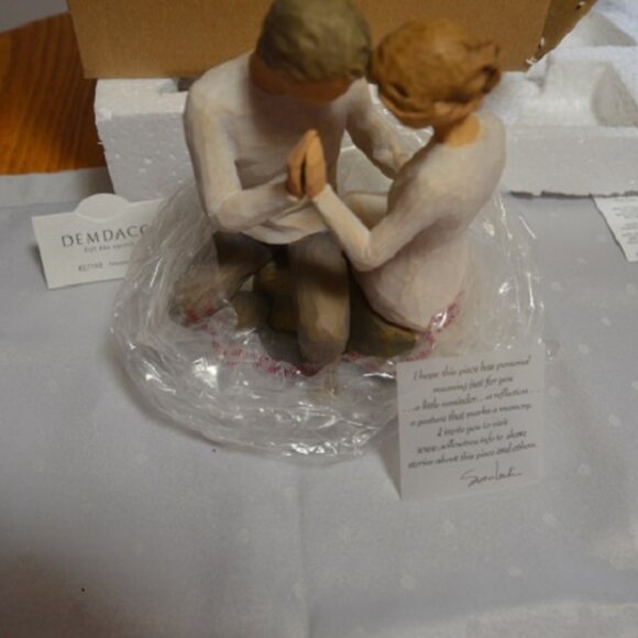 Figurines  Willow tree   Circle of Love   Comfort Love - Picture 5 of 7